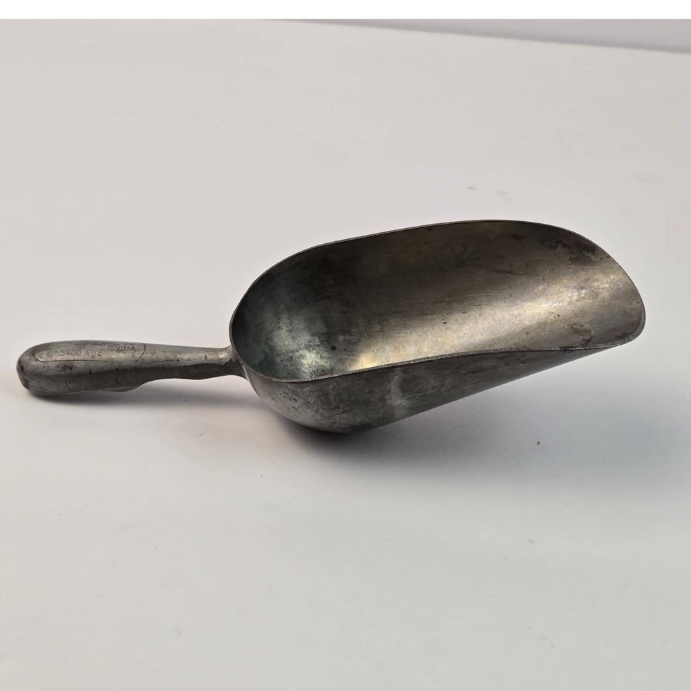 Vintage 5oz Metal Scoop Farmhouse Kitchen Decor Coffee Grain Feed Utility